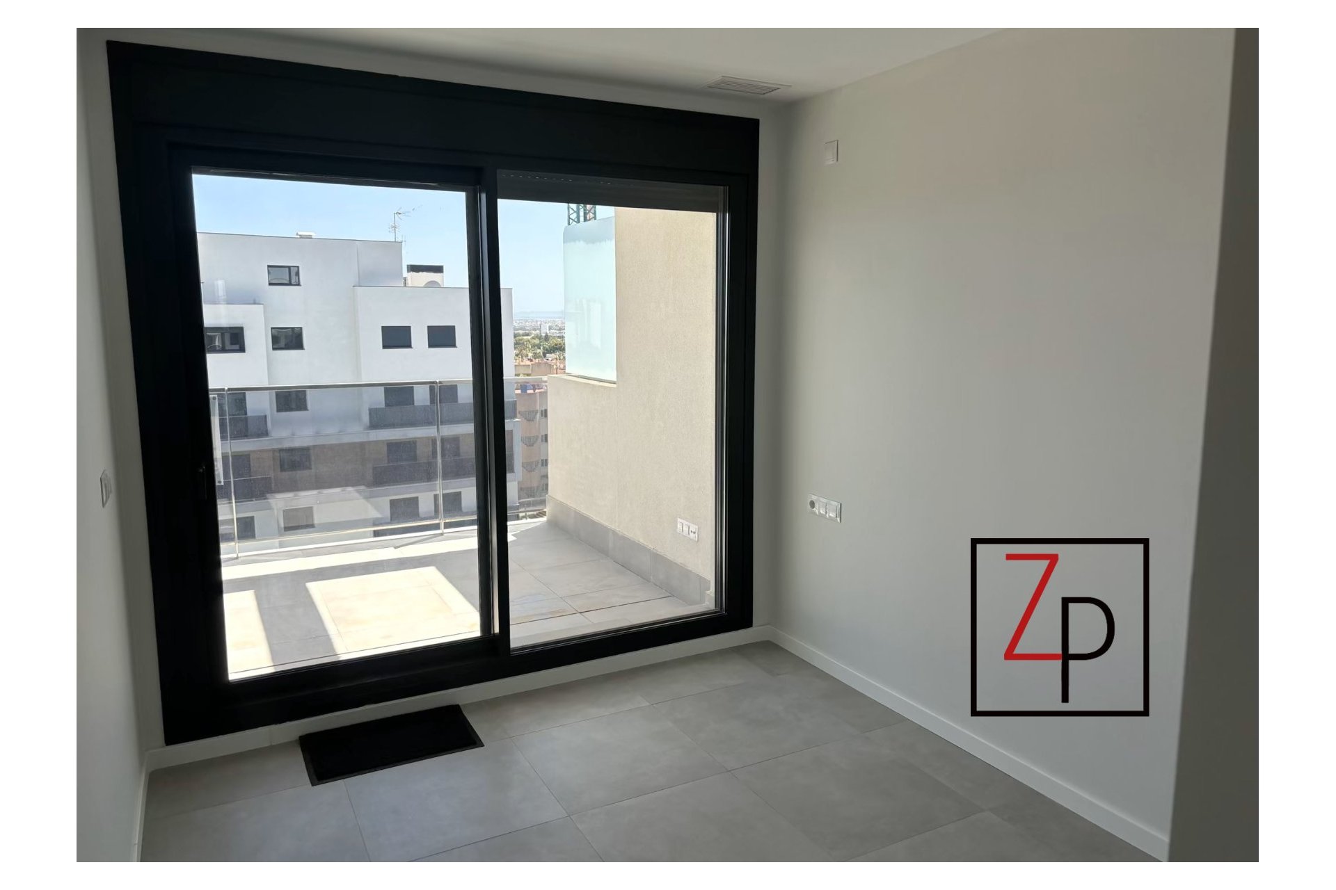 Resale - Penthouse -
Alicante - Campoamor