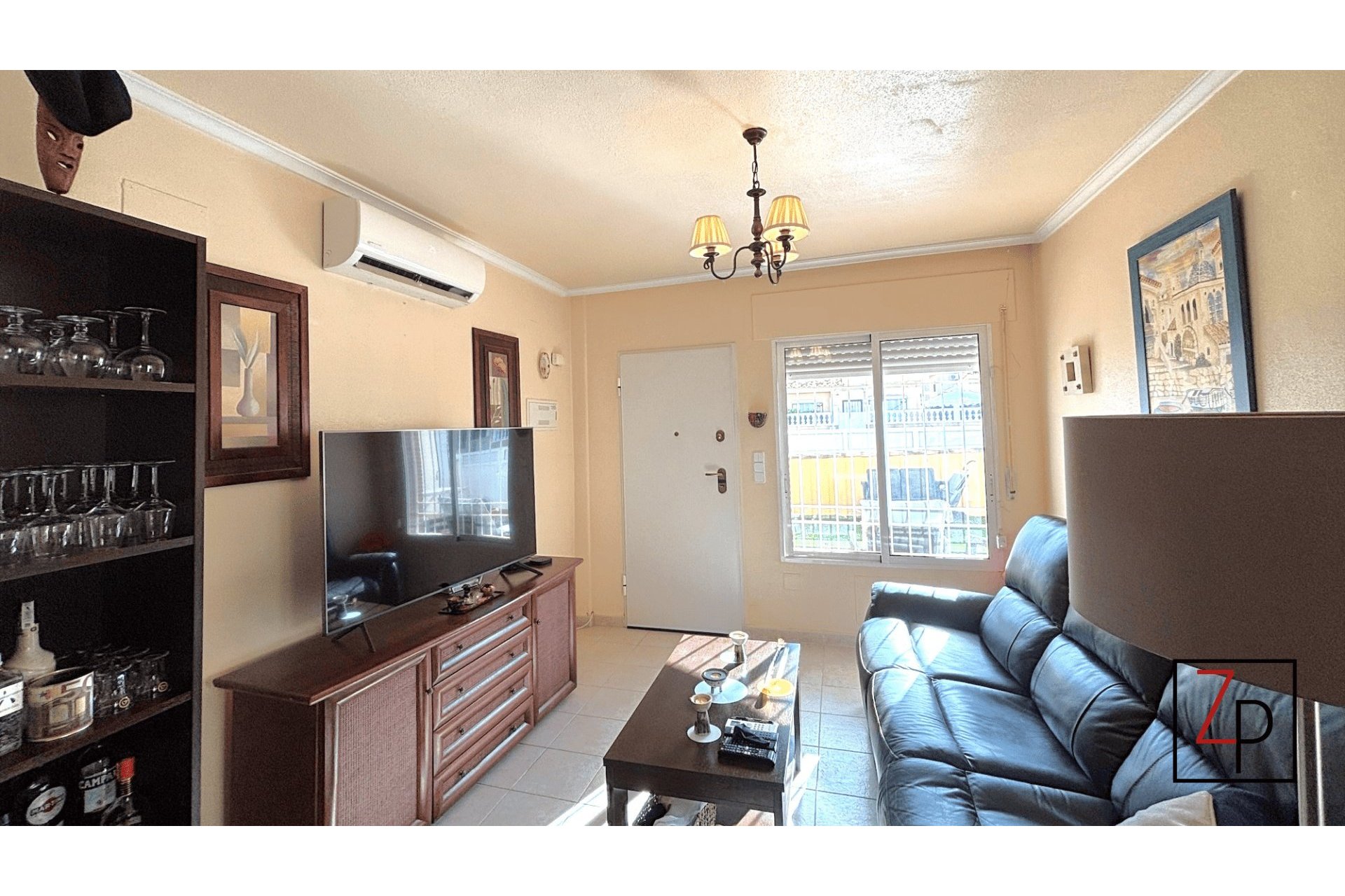 Resale - Quad House -
Villamartín - PAU 8