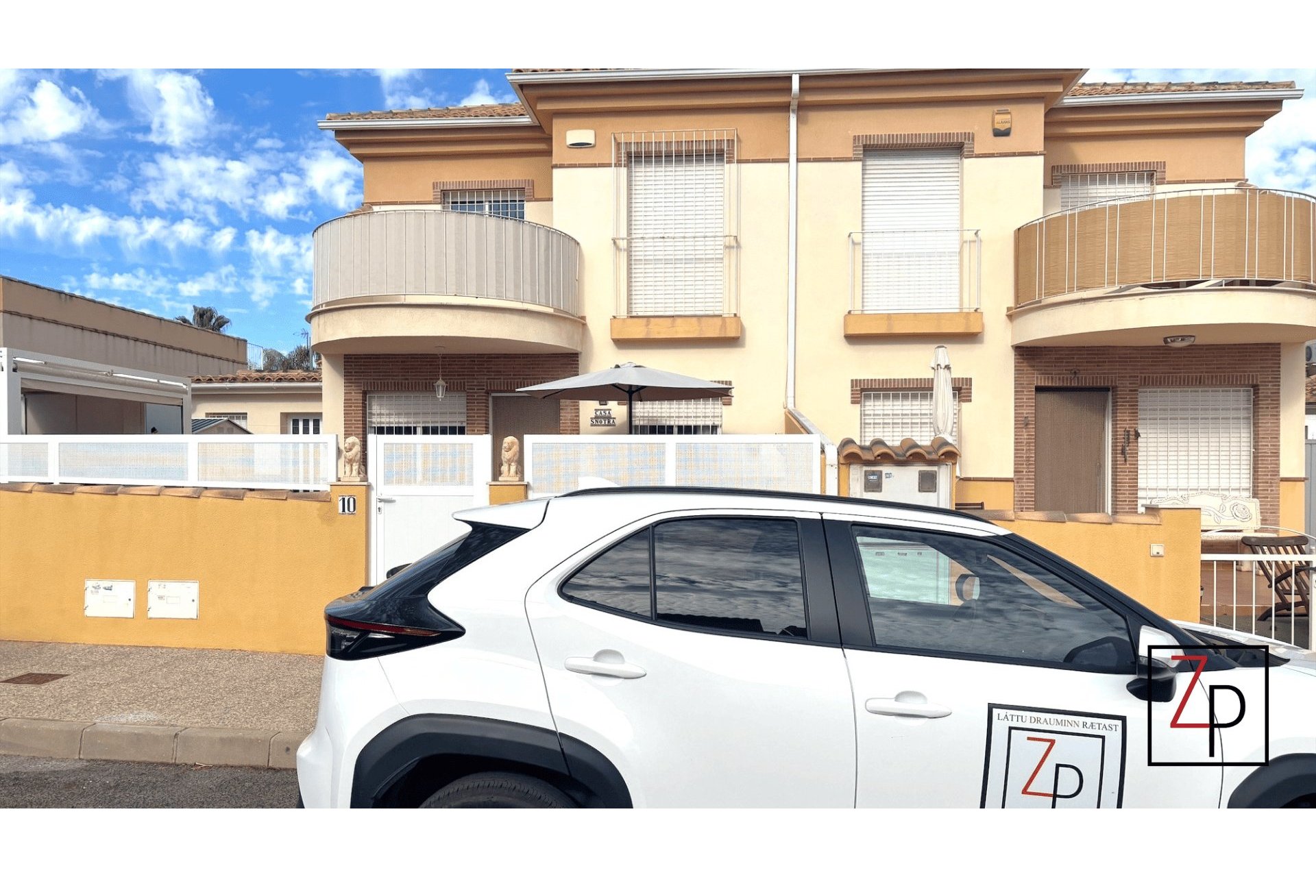 Resale - Quad House -
Villamartín - PAU 8