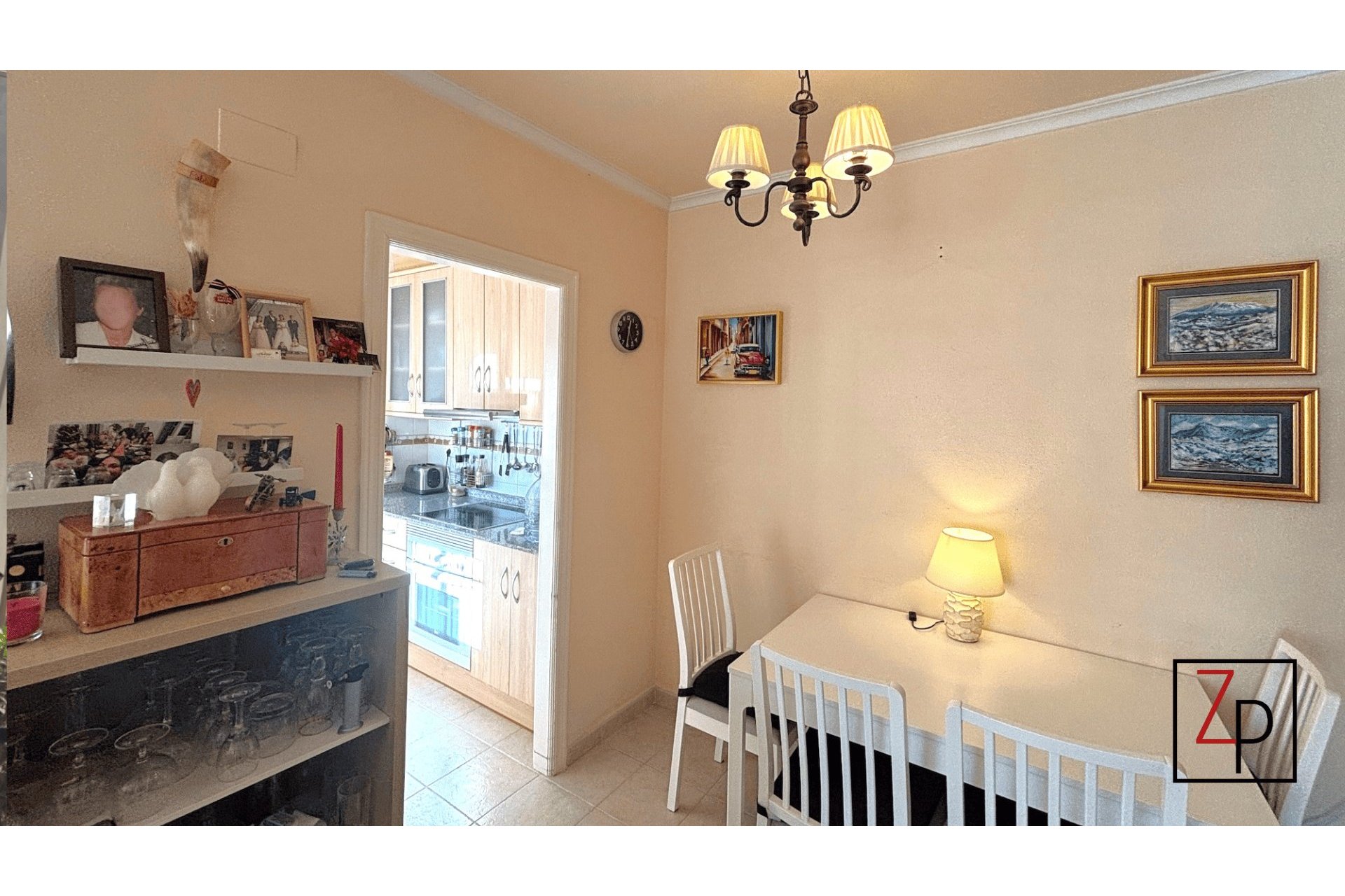 Resale - Quad House -
Villamartín - PAU 8