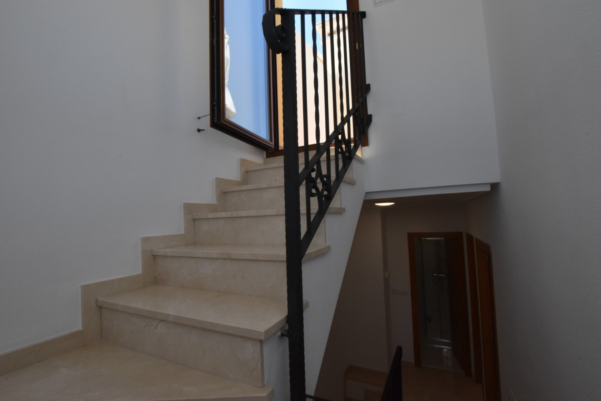 Resale - Townhouse -
3409 - La finca Golf