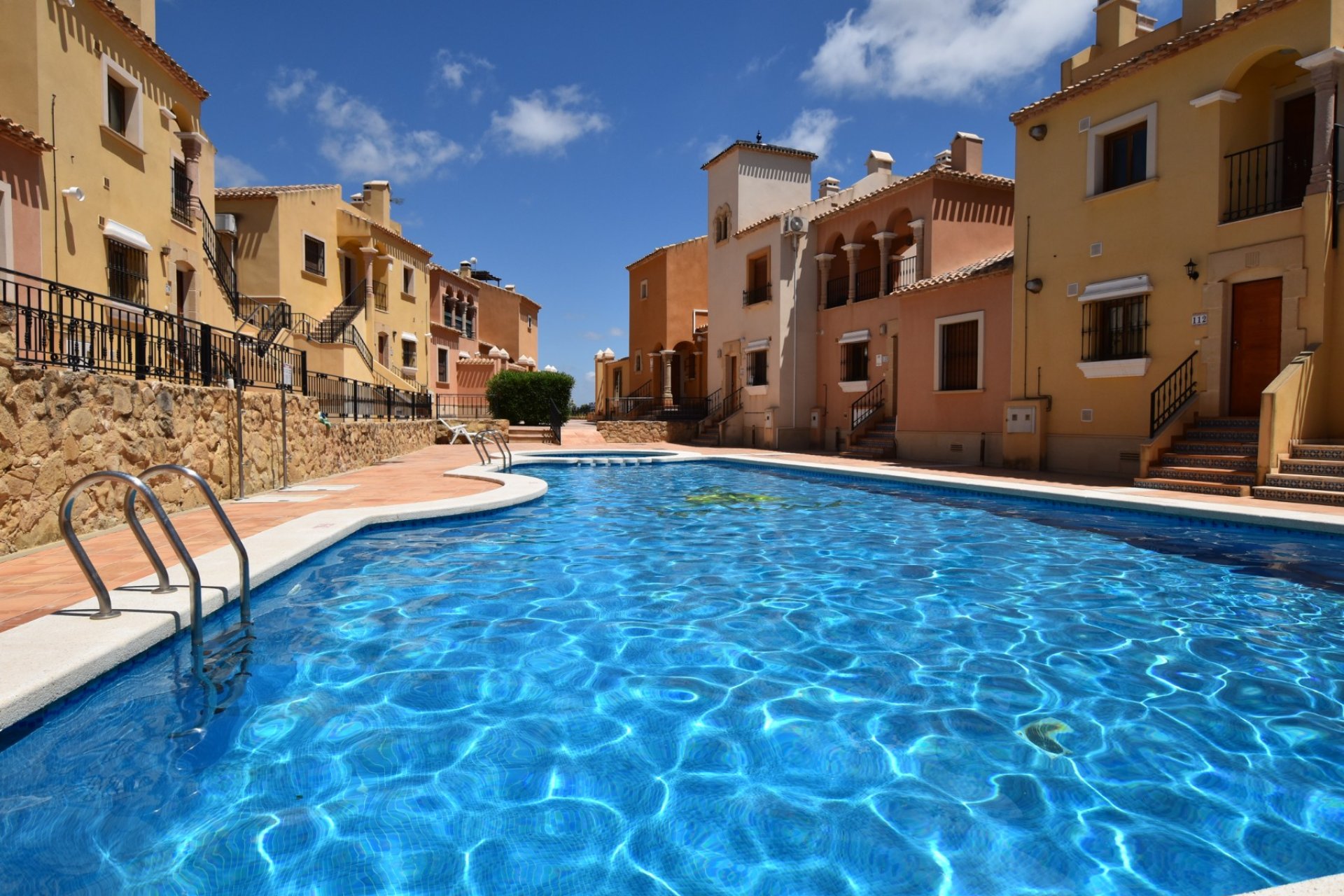 Resale - Townhouse -
3409 - La finca Golf