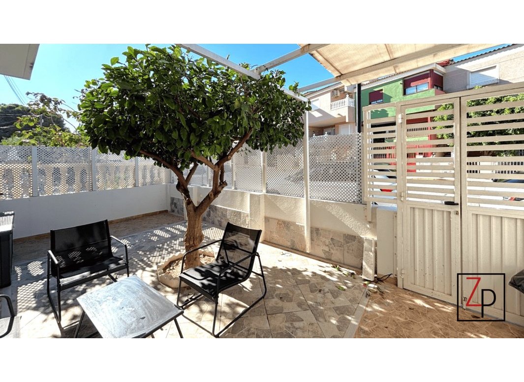 Resale - Townhouse -
Algorfa - Pueblo