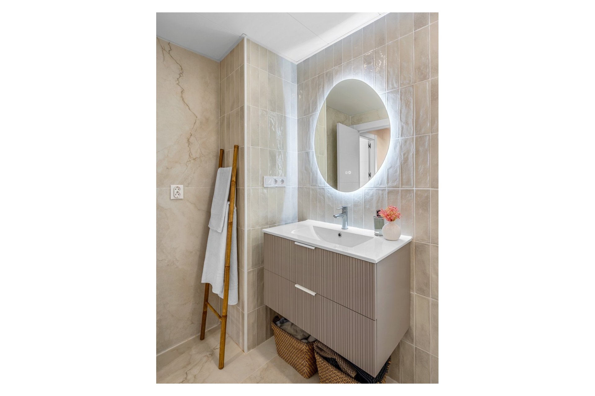 Resale - Townhouse -
Alicante - Playa San Juan