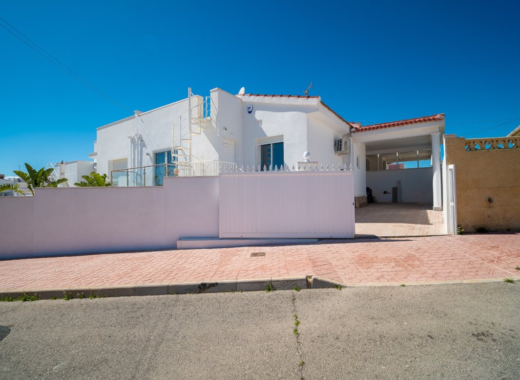 Resale - Townhouse -
Ciudad Quesada - town