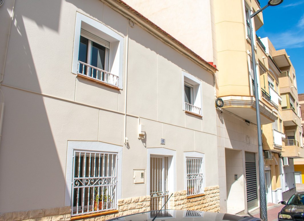 Resale - Townhouse -
Guardamar del Segura