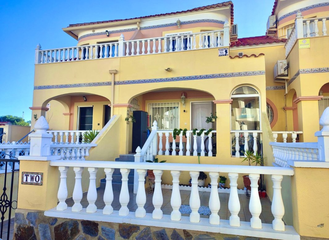 Resale - Townhouse -
Orihuela Costa - Las Filipinas