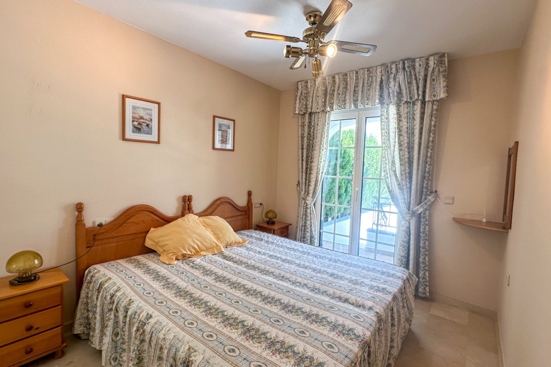 Resale - Townhouse -
Orihuela Costa - Los Dolses
