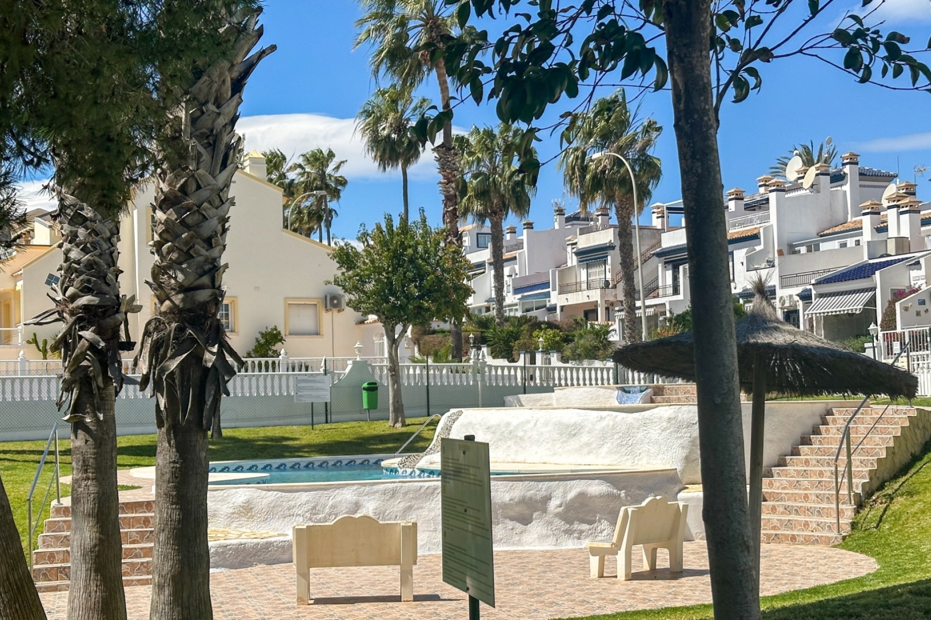 Resale - Townhouse -
Orihuela Costa - Los Dolses