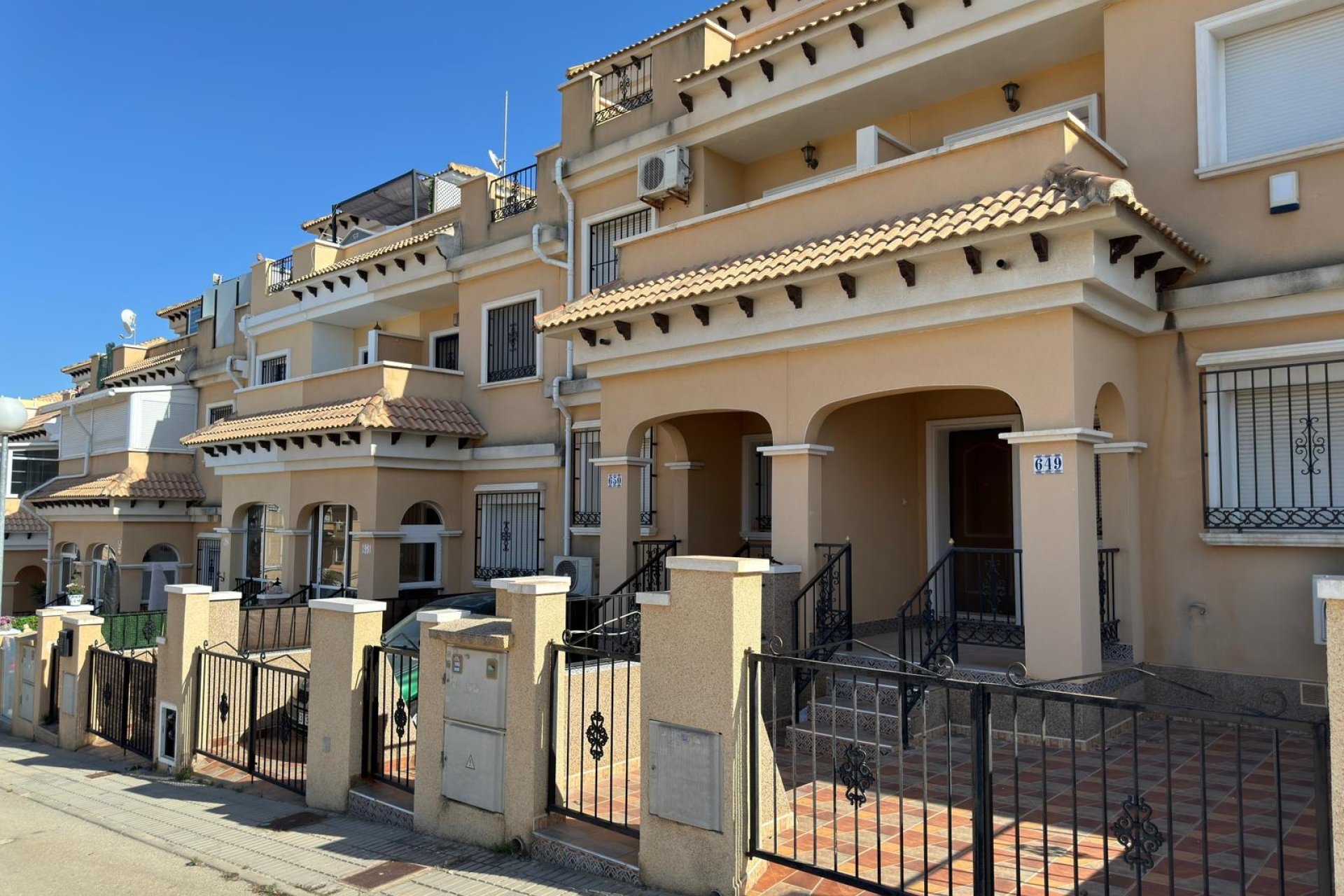 Resale - Townhouse -
Orihuela Costa - Villamartín