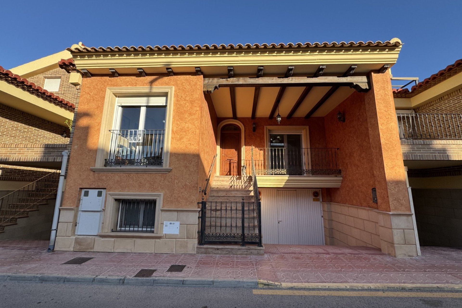 Resale - Townhouse -
Rojales - Pueblo