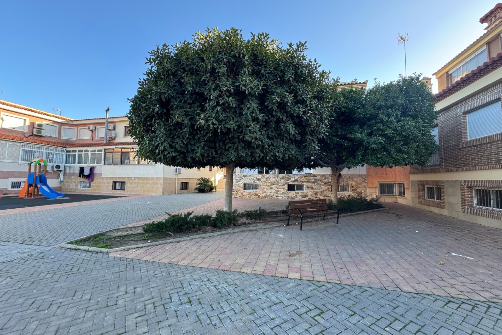 Resale - Townhouse -
Rojales - Pueblo