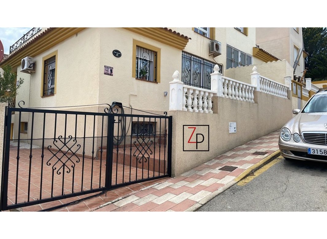 Resale - Townhouse -
San Fulgencio - urb. La Marina