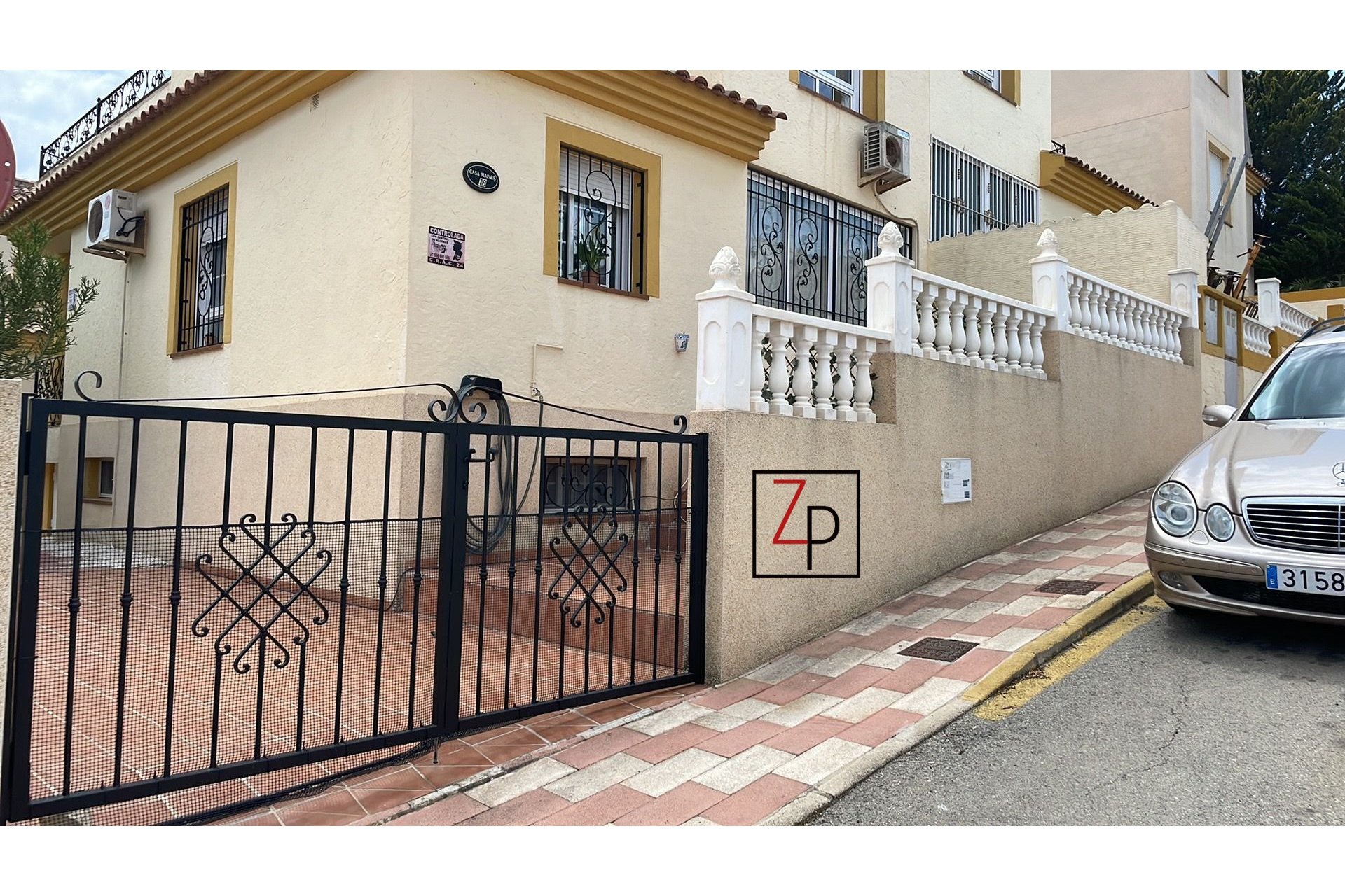 Resale - Townhouse -
San Fulgencio - urb. La Marina