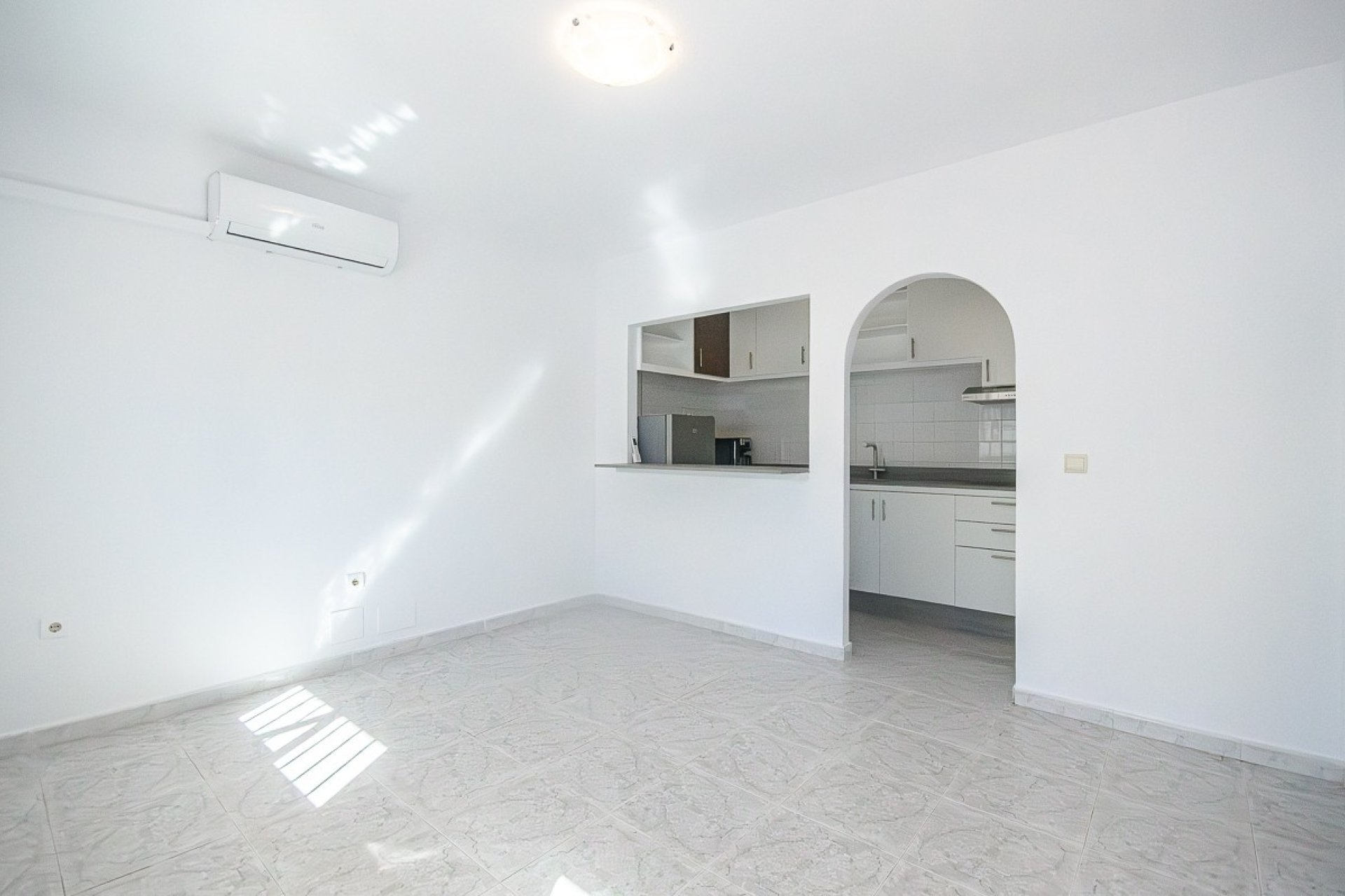 Resale - Townhouse -
San Miguel de Salinas