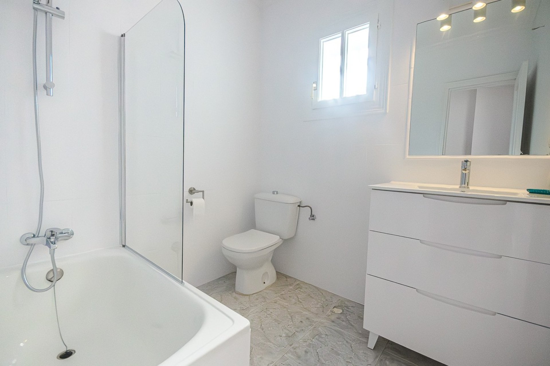 Resale - Townhouse -
San Miguel de Salinas