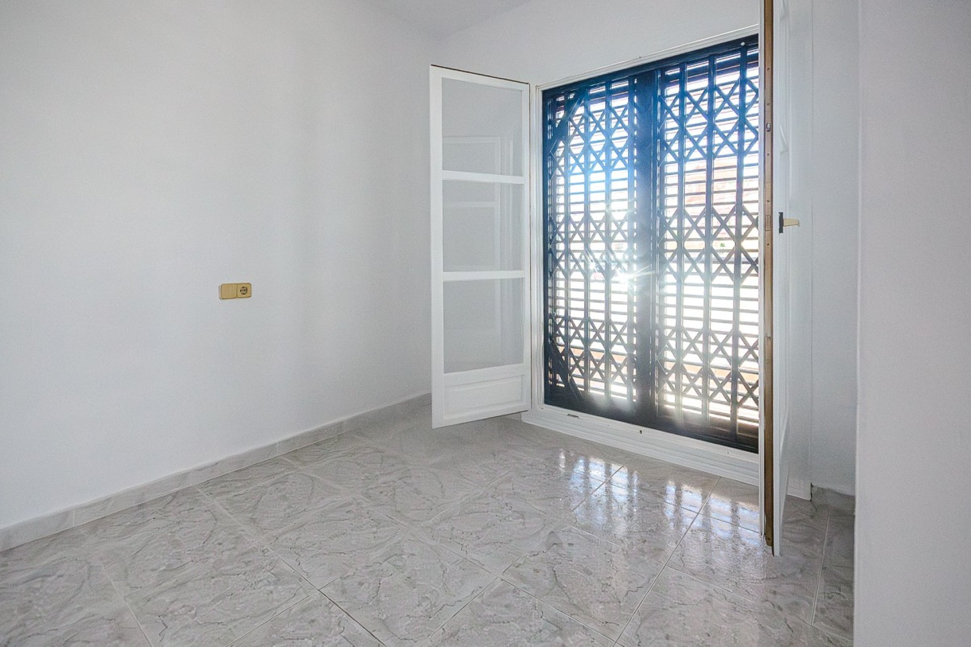 Resale - Townhouse -
San Miguel de Salinas