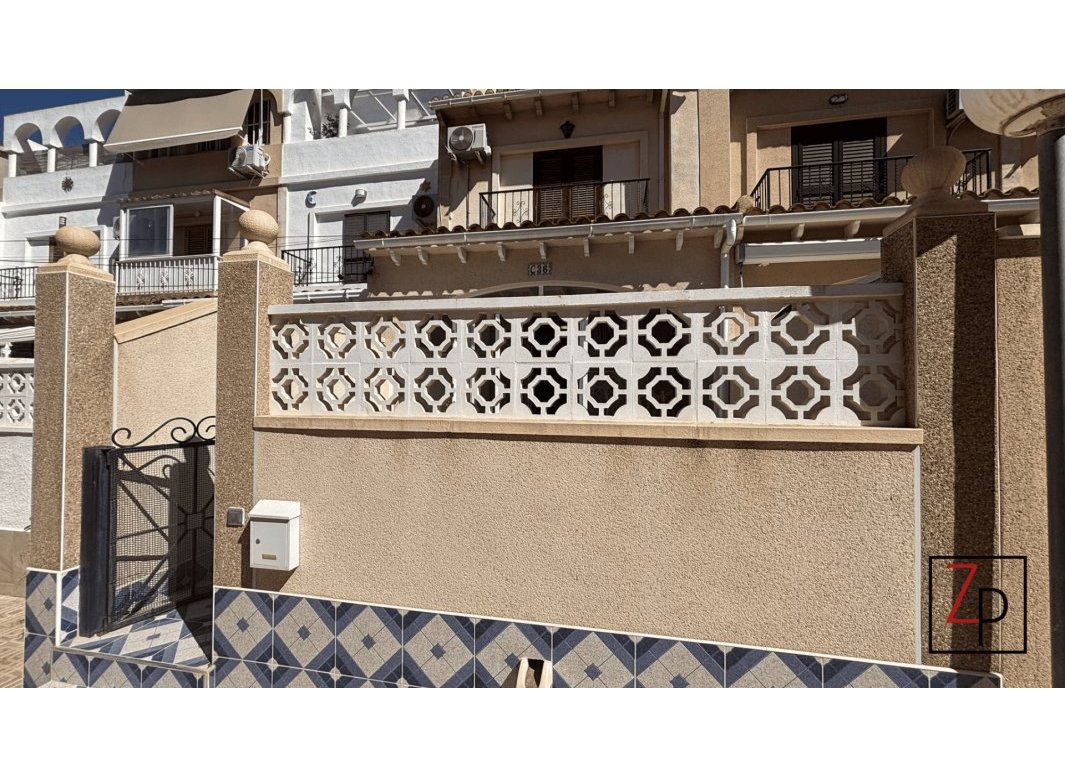 Resale - Townhouse -
Torrevieja - El Chaparral