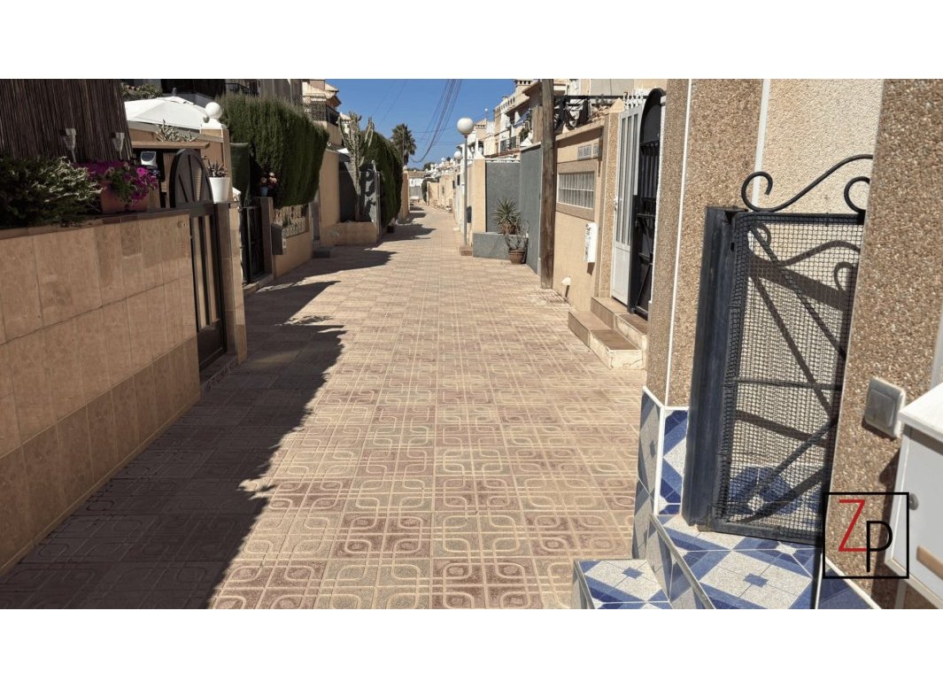 Resale - Townhouse -
Torrevieja - El Chaparral