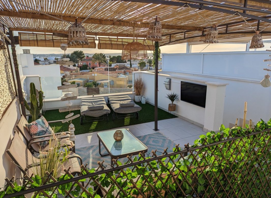 Resale - Townhouse -
Torrevieja - La Siesta - El Salado - Torreta