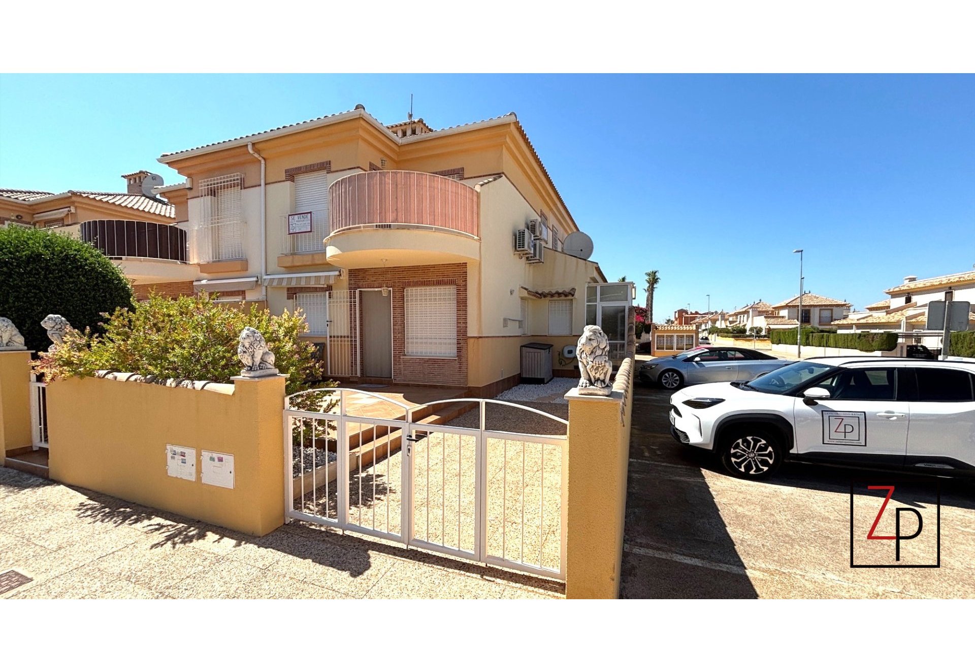 Resale - Townhouse -
Villamartín - PAU 8