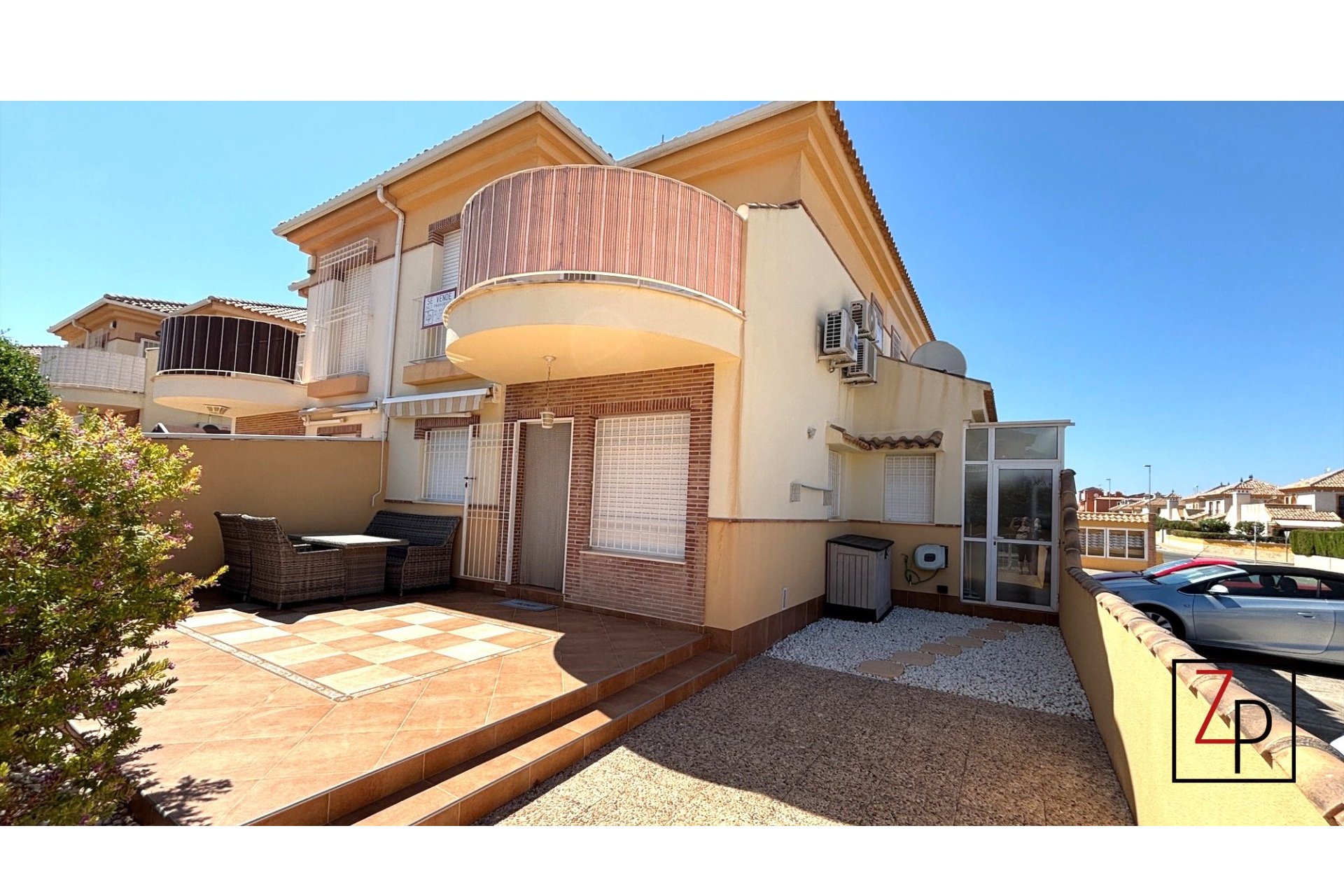 Resale - Townhouse -
Villamartín - PAU 8
