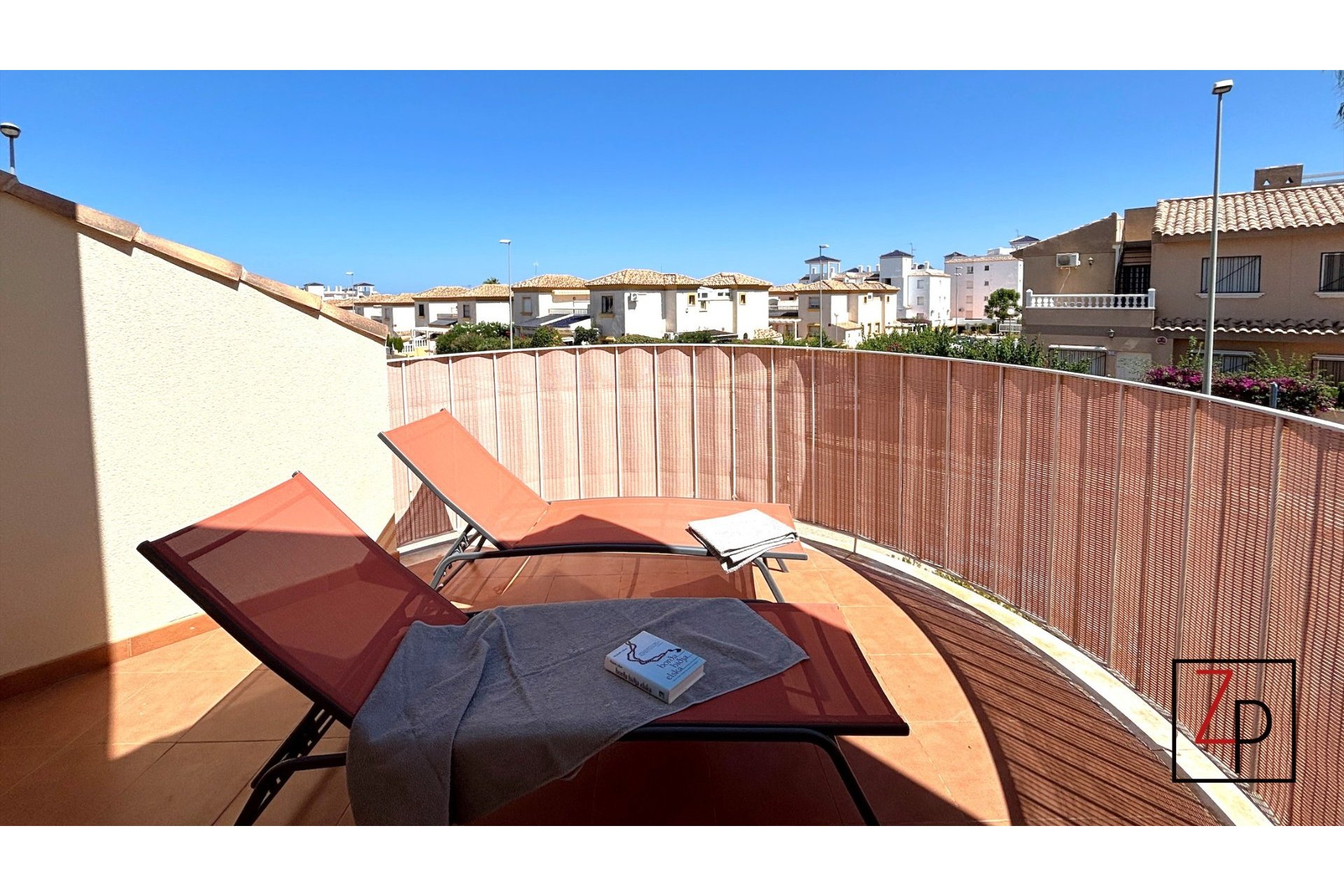 Resale - Townhouse -
Villamartín - PAU 8