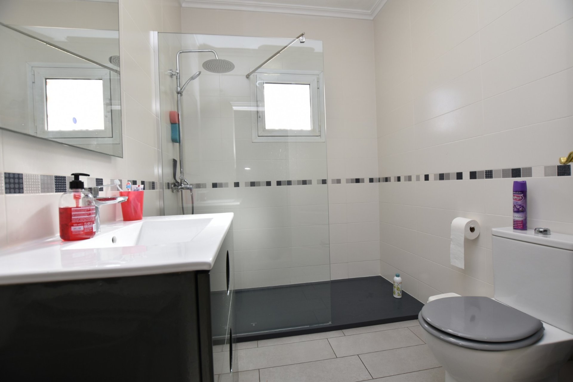 Resale - Villa -
3409 - La finca Golf