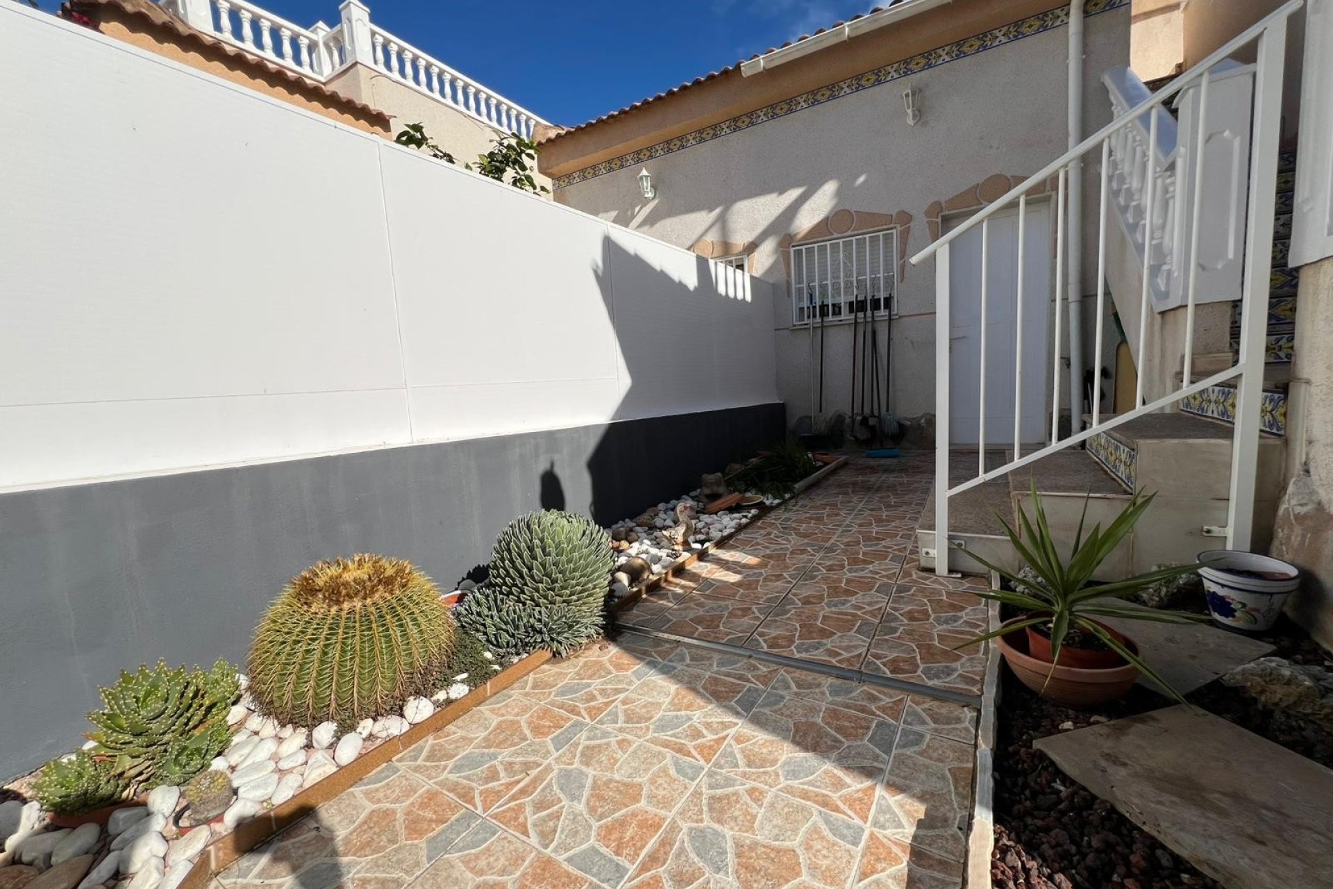 Resale - Villa -
3409 - La finca Golf