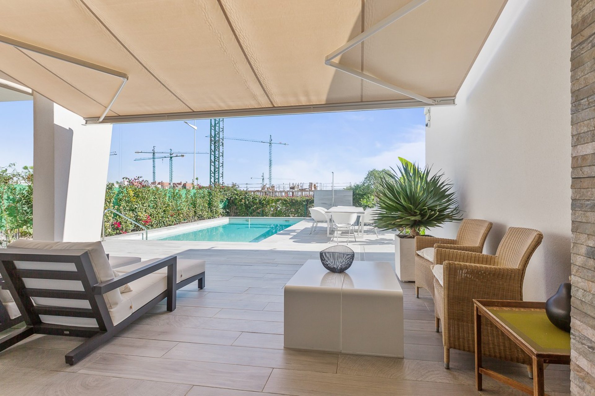 Resale - Villa -
3409 - La finca Golf