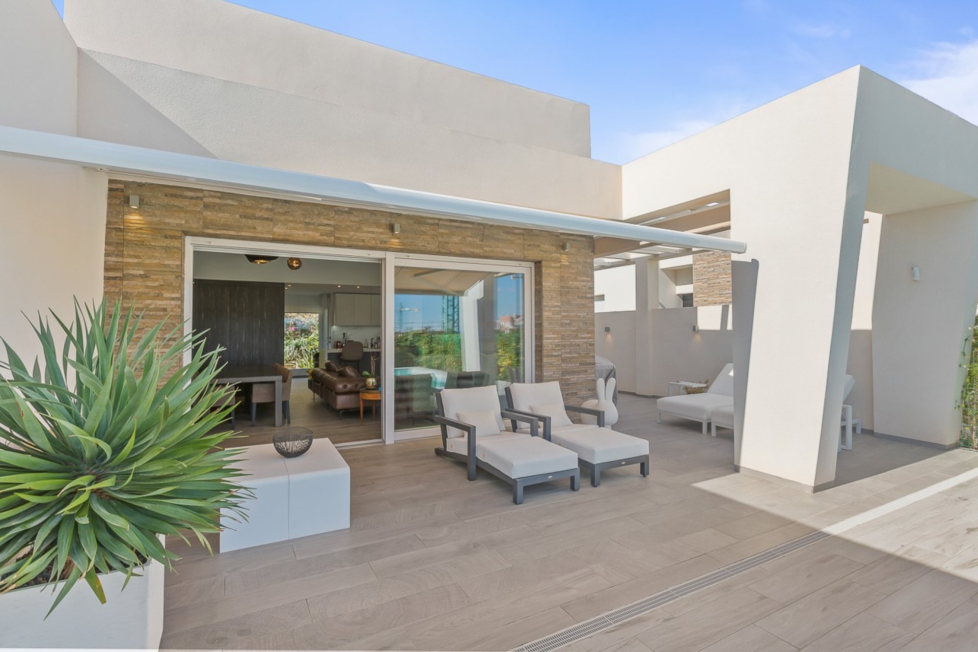 Resale - Villa -
3409 - La finca Golf