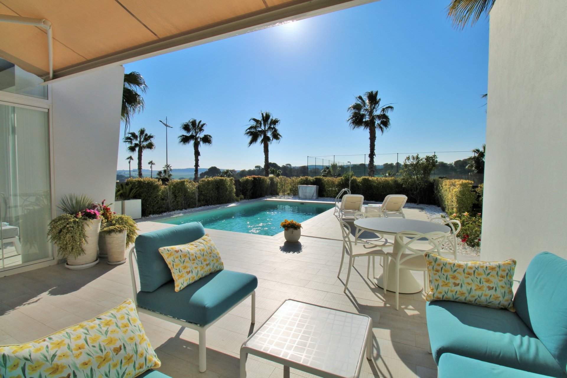 Resale - Villa -
3409 - La finca Golf