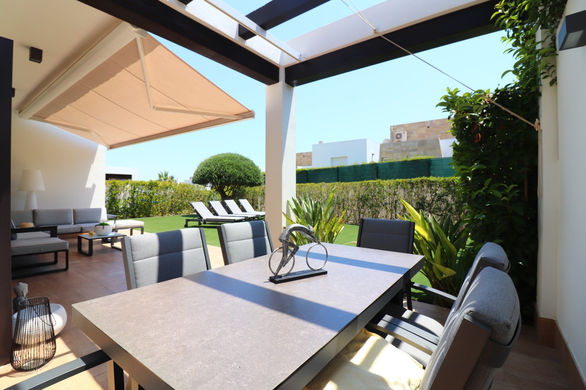 Resale - Villa -
3409 - La finca Golf