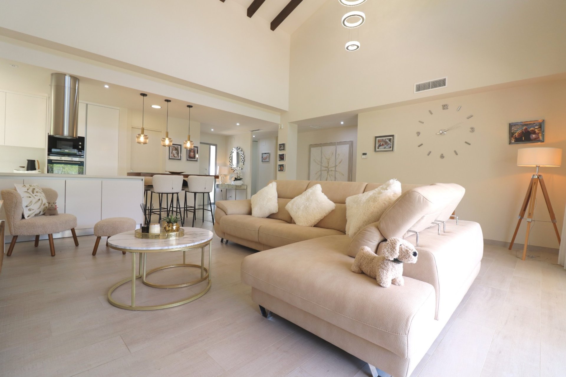 Resale - Villa -
3409 - La finca Golf