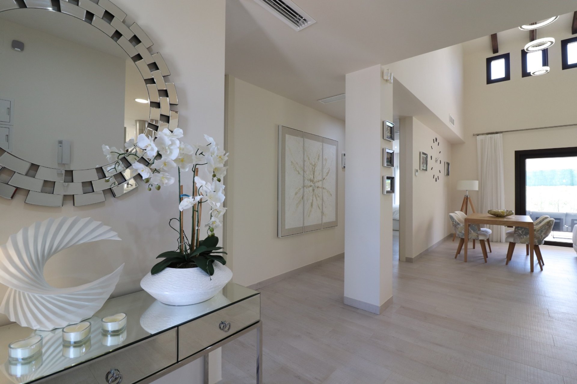 Resale - Villa -
3409 - La finca Golf