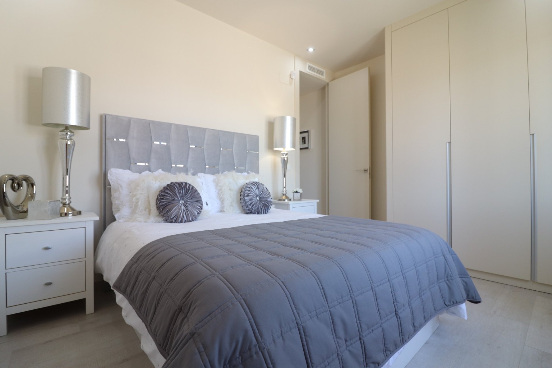 Resale - Villa -
3409 - La finca Golf