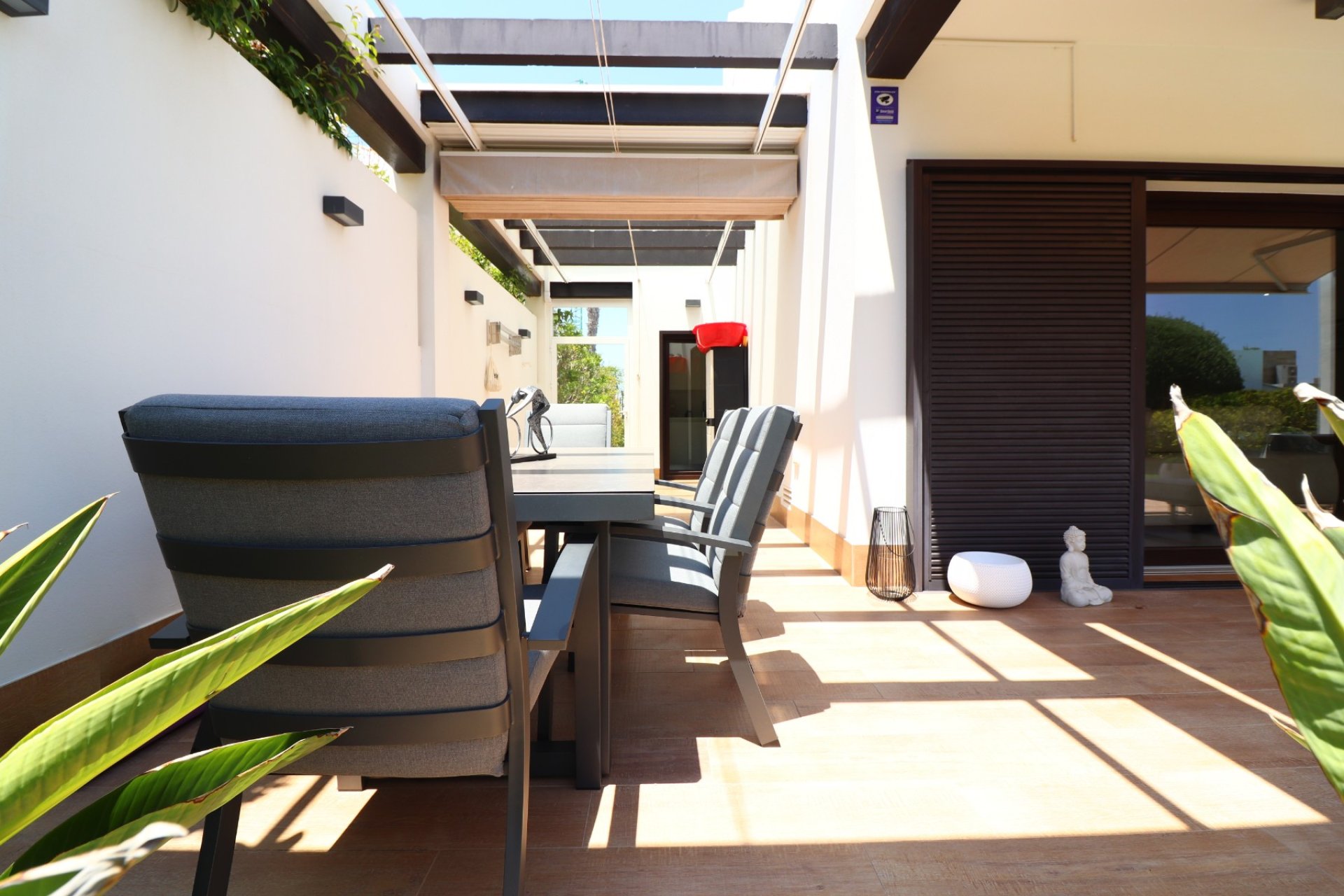 Resale - Villa -
3409 - La finca Golf