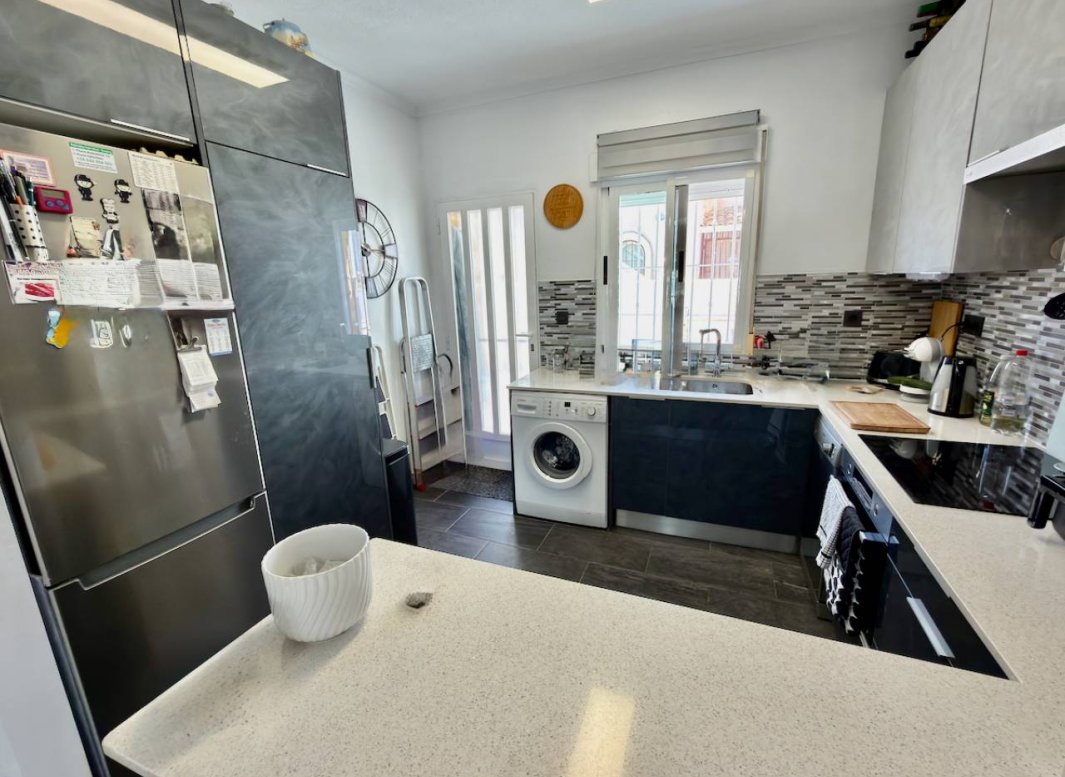 Resale - Villa -
3409 - Lo Crispin