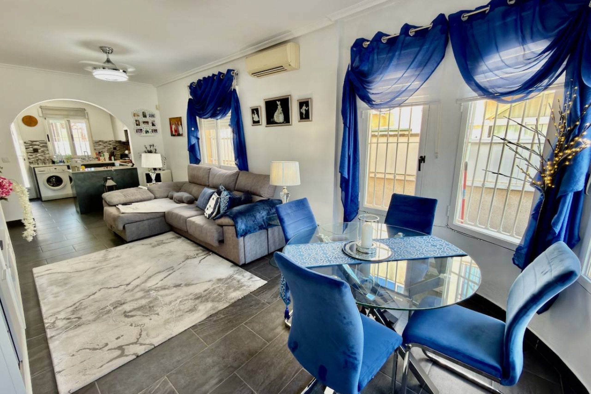 Resale - Villa -
3409 - Lo Crispin