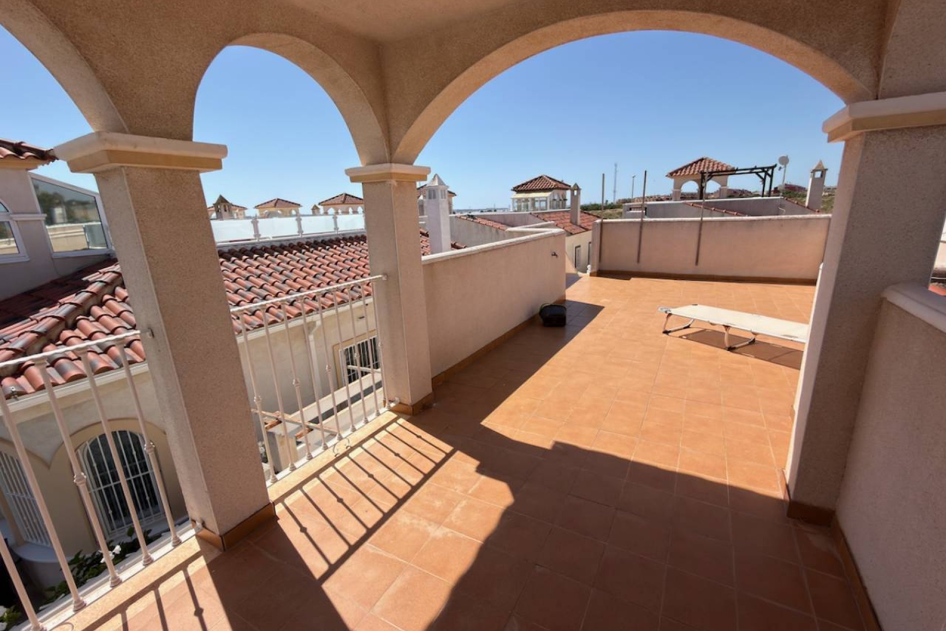 Resale - Villa -
3409 - Lo Crispin