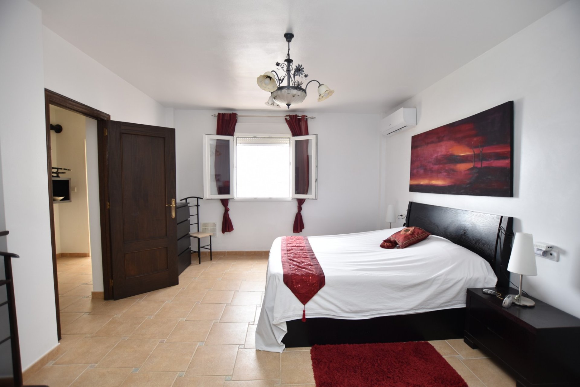 Resale - Villa -
3409 - Montemar