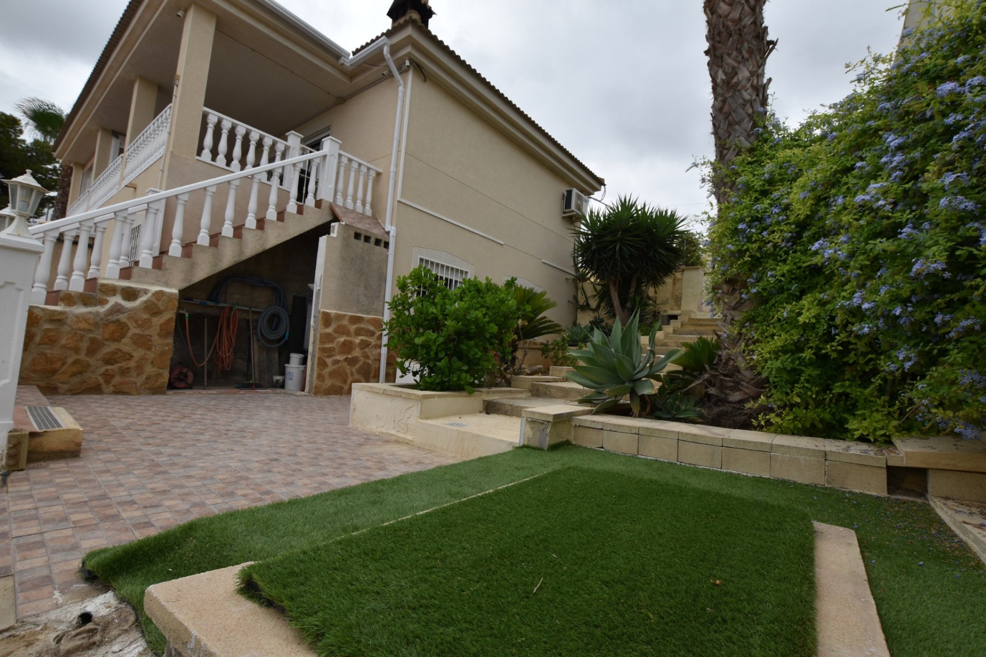 Resale - Villa -
3409 - Montemar