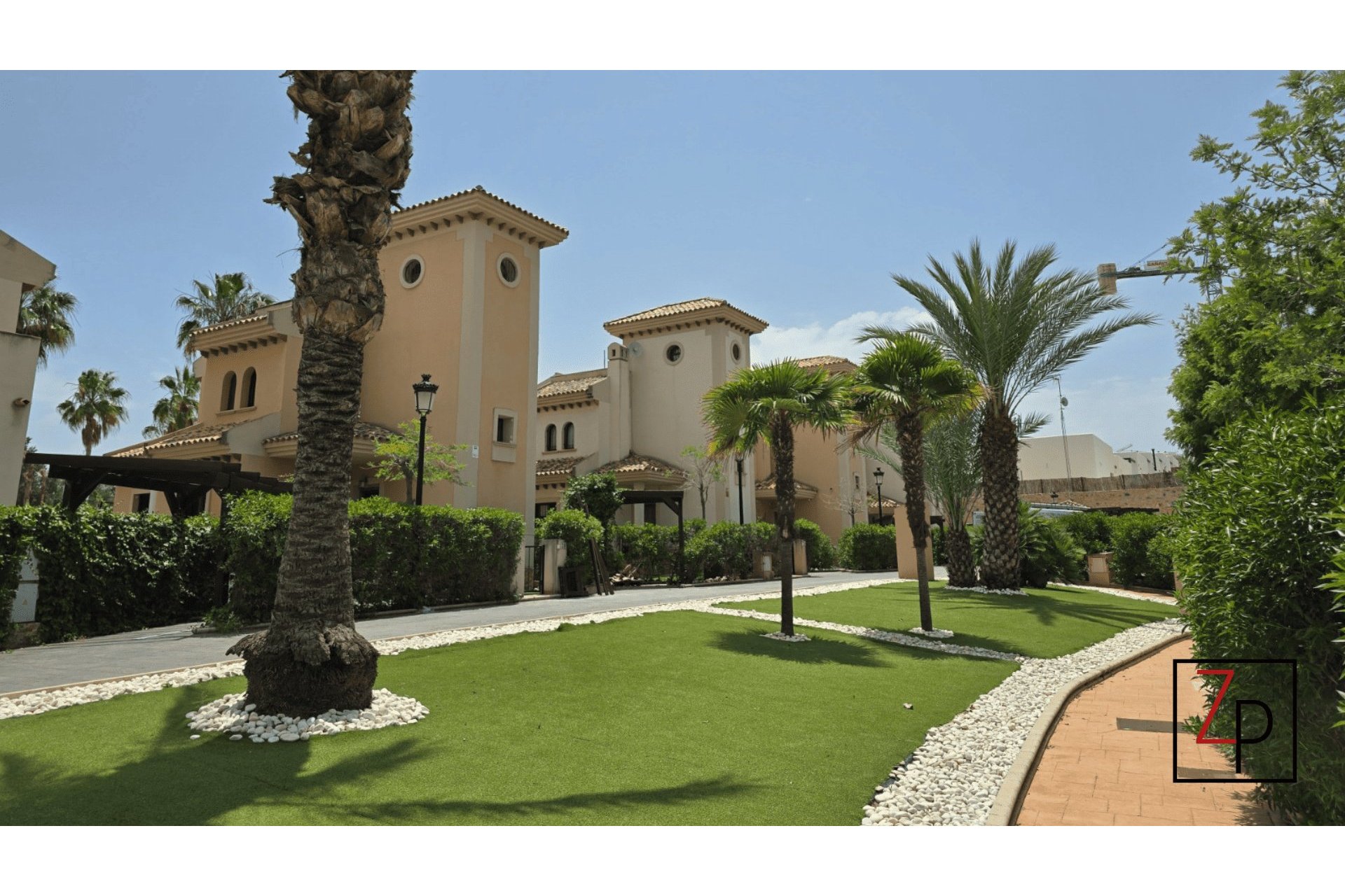 Resale - Villa -
Algorfa - La Finca Golf