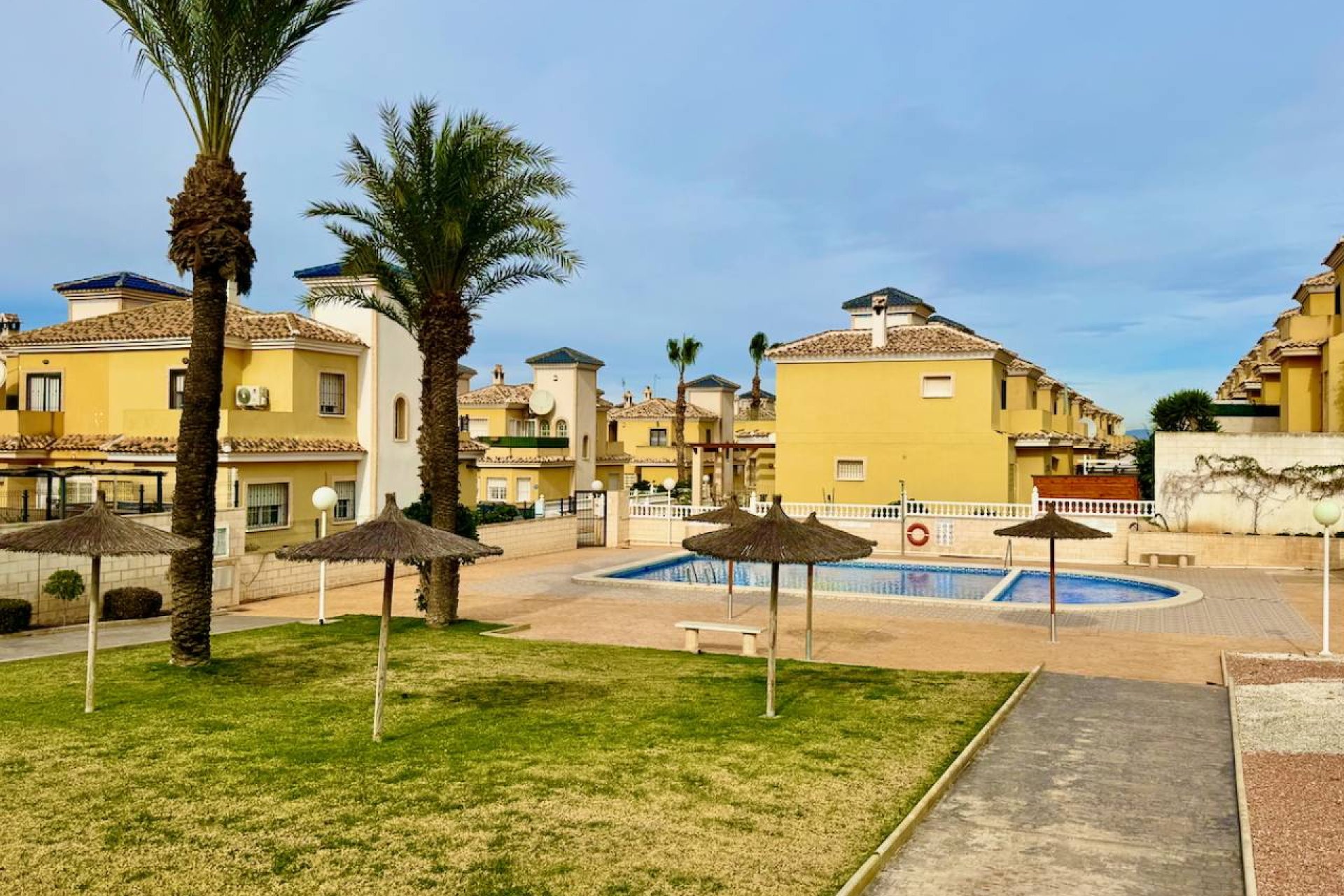 Resale - Villa -
Algorfa - Lo Crispin