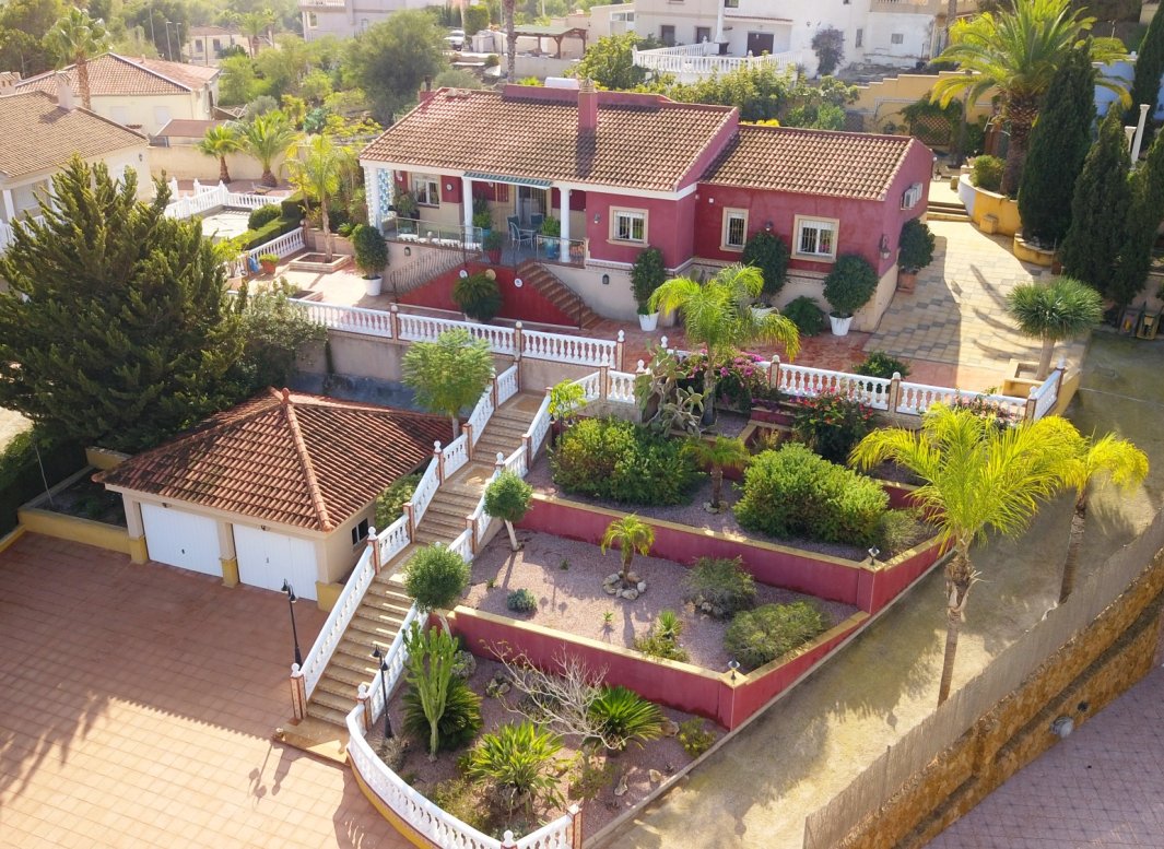 Resale - Villa -
Algorfa - Lomas de La Juliana