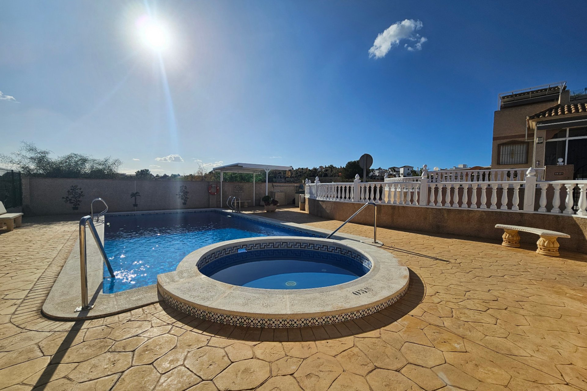 Resale - Villa -
Algorfa - Montemar