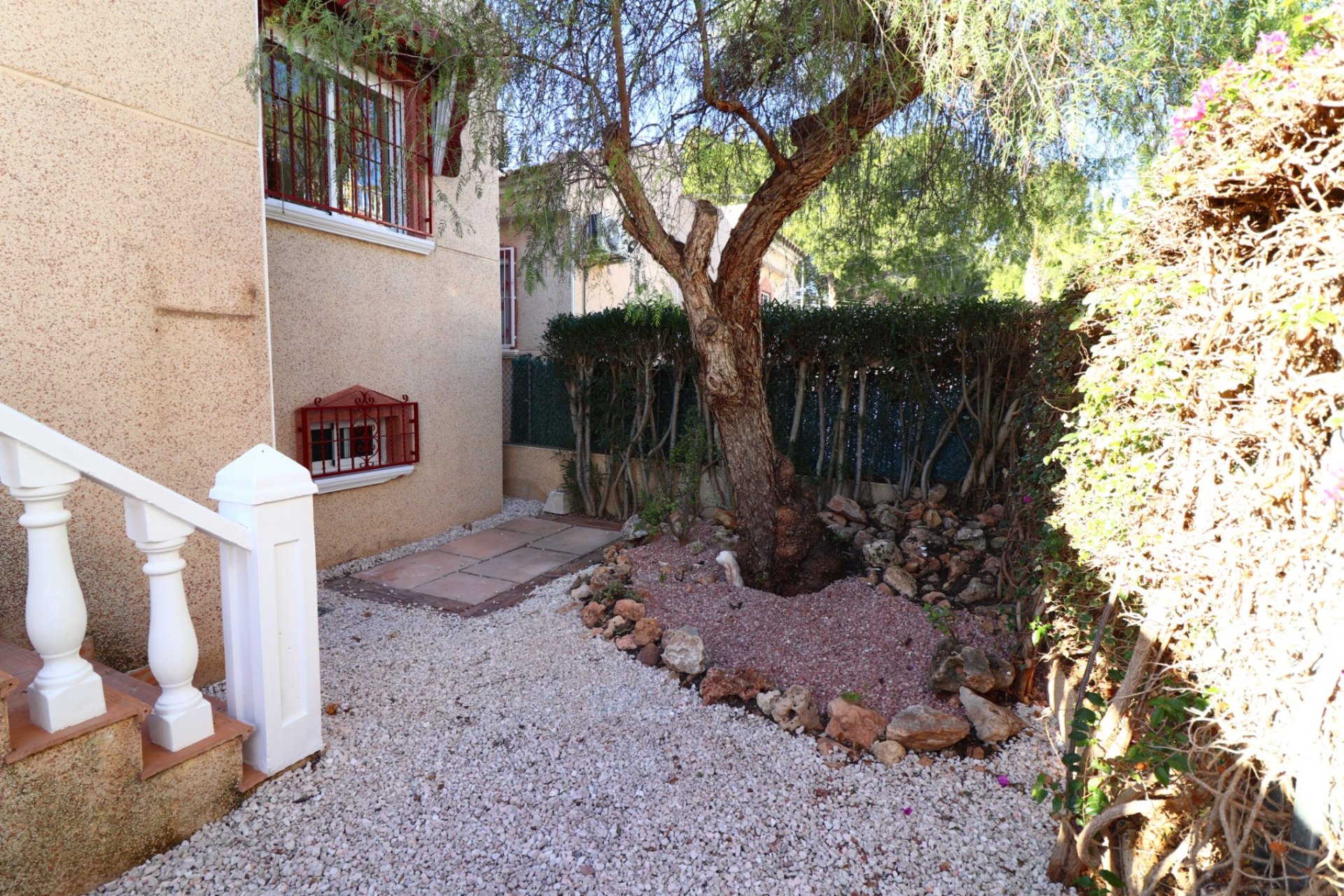 Resale - Villa -
Algorfa - Montemar