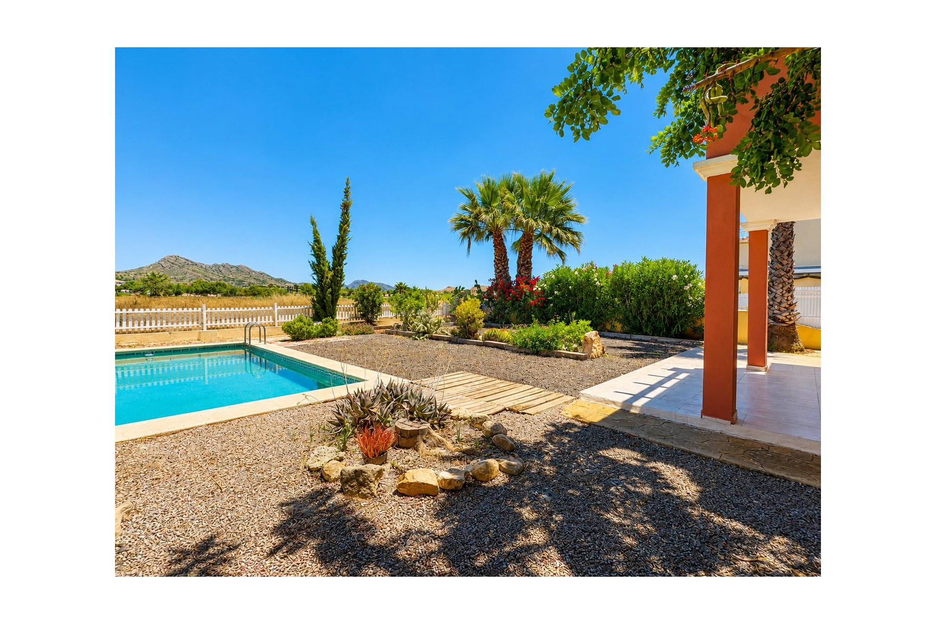 Resale - Villa -
Altaona Golf and Country Village - Altaona Golf - Country Village