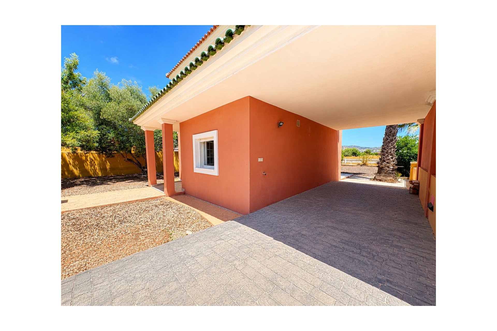 Resale - Villa -
Altaona Golf and Country Village - Altaona Golf - Country Village