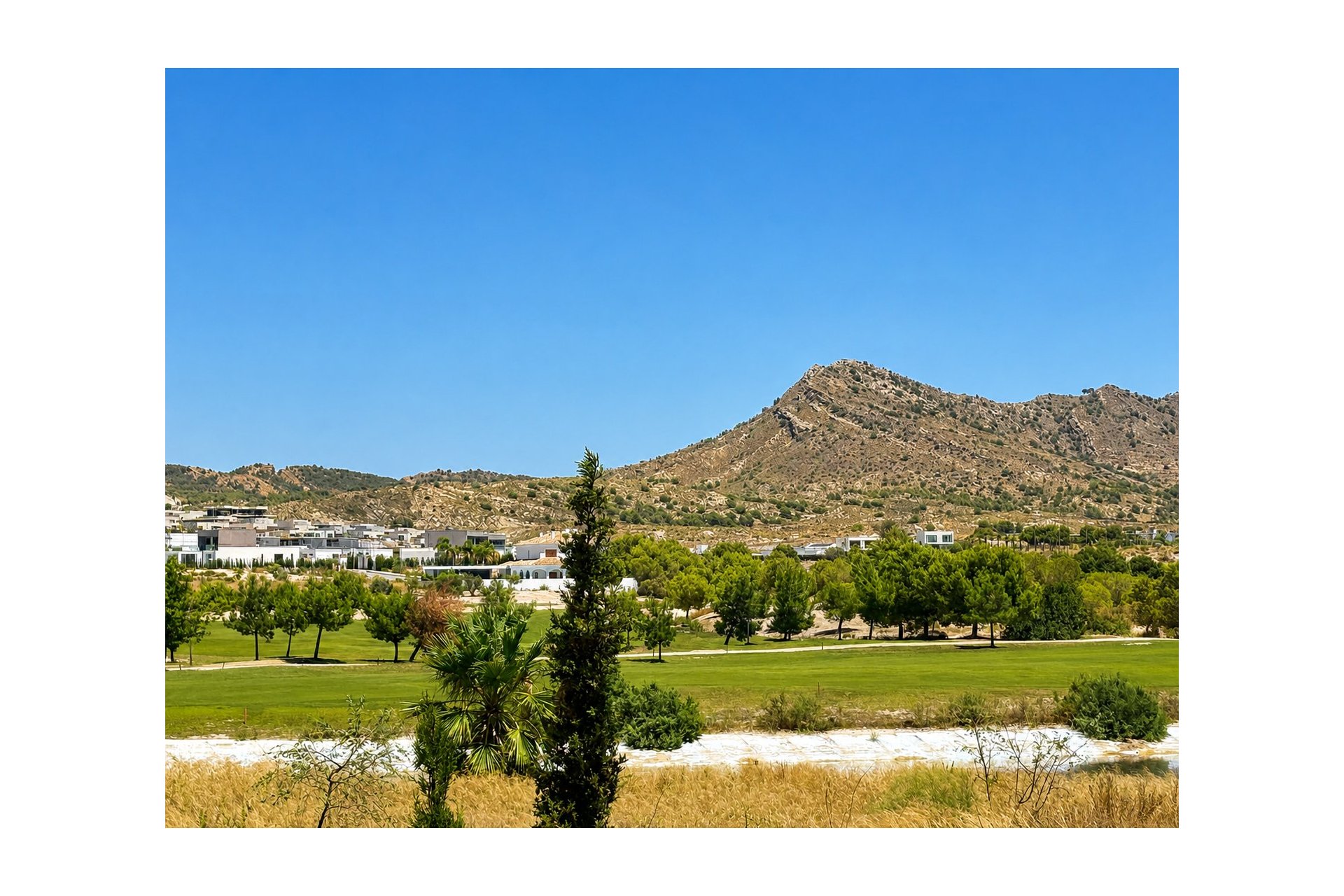 Resale - Villa -
Altaona Golf and Country Village - Altaona Golf - Country Village